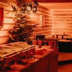 Deine Tollwood Weihnachtsfeier mit Bio-Buffet und gemütlichen Sitzecken